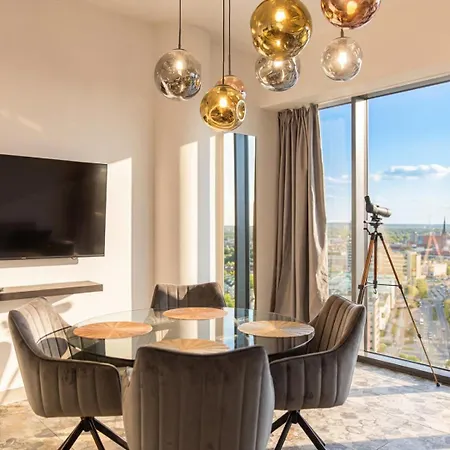 Ans Hanza Tower - 22nd Floor With View, Swimming Pool, Sauna, Jacuzzi, Viewing Terrace *