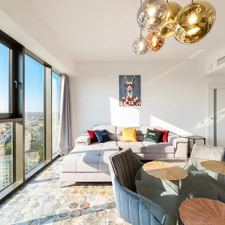 Ans Hanza Tower - 22nd Floor With View, Swimming Pool, Sauna, Jacuzzi, Viewing Terrace