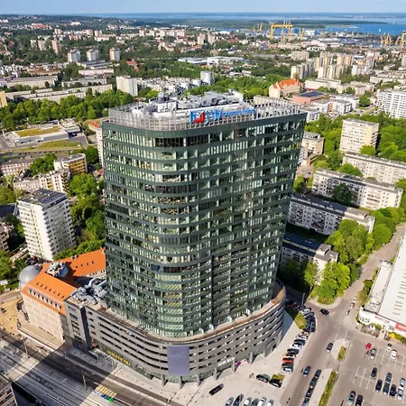 아파트 Ans Hanza Tower - 22nd Floor With View, Swimming Pool, Sauna, Jacuzzi, Viewing Terrace *