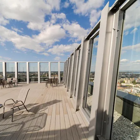 Ans Hanza Tower - 22nd Floor With View, Swimming Pool, Sauna, Jacuzzi, Viewing Terrace Appartement